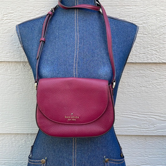 kate spade Handbags - Kate Spade crossbody bag
